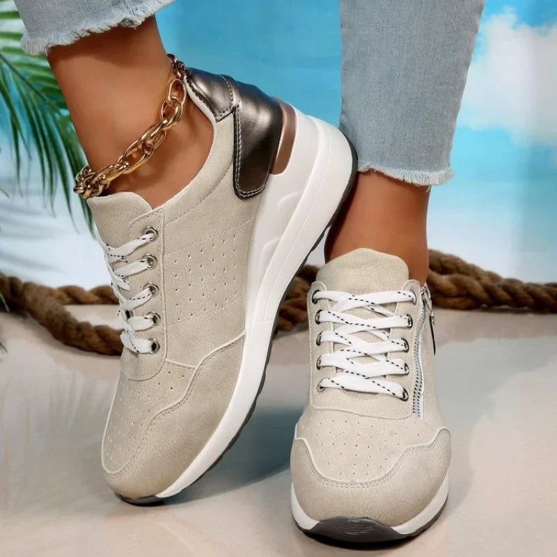Bella Sneakers