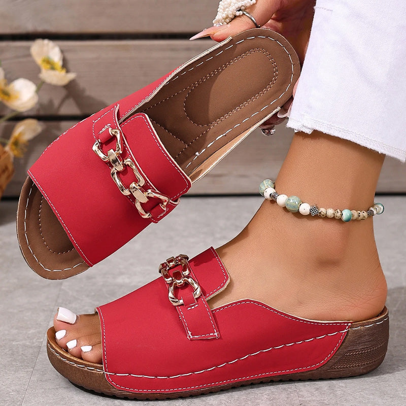 Madelyn Slide Sandals