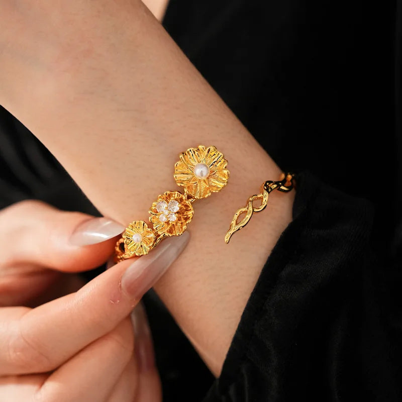 Isabella Whitmore Floral Pearl Bracelet