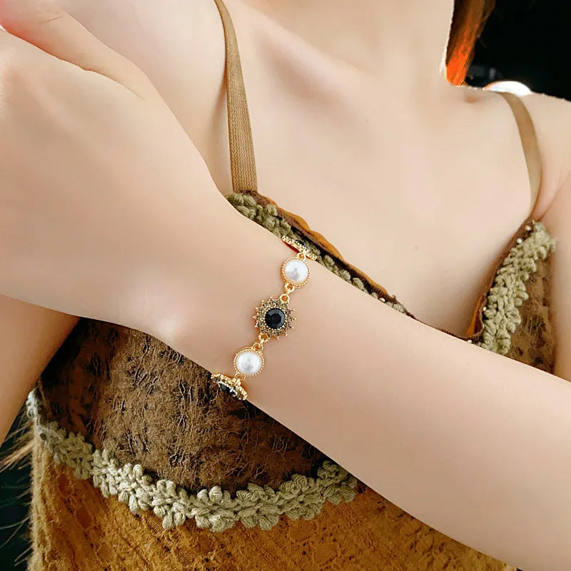 Matilda Noir Bloom Bracelet