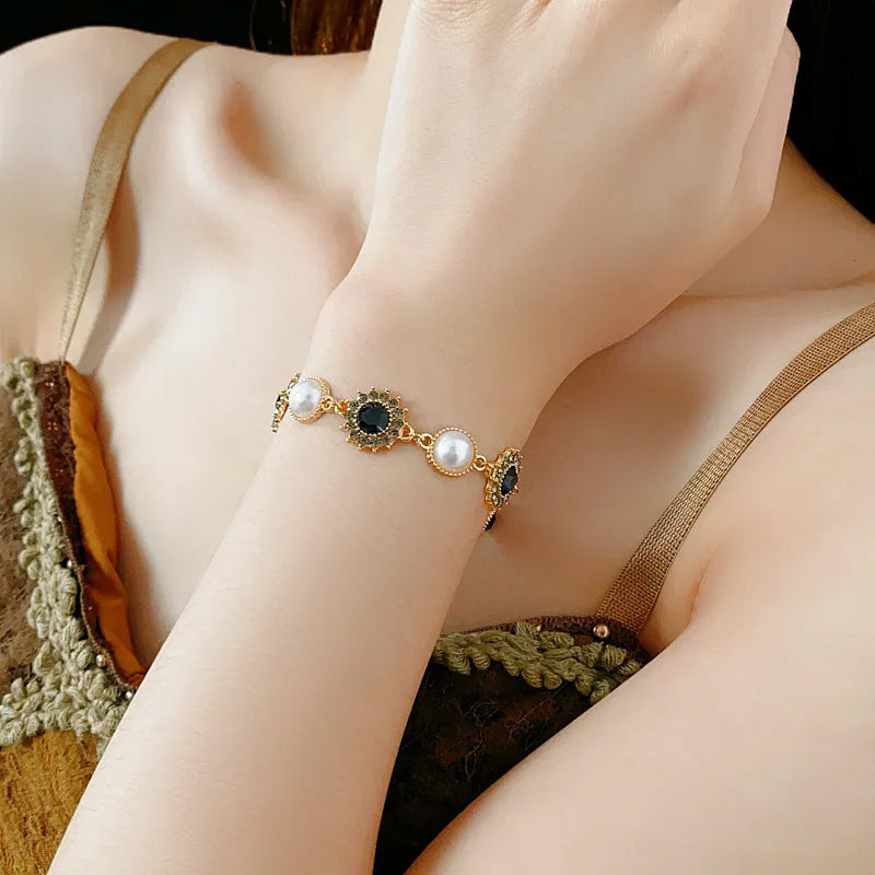 Matilda Noir Bloom Bracelet