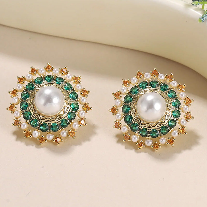 Dara Emerald Pearl Studs