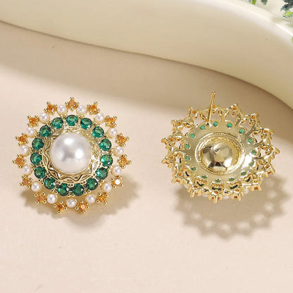 Dara Emerald Pearl Studs