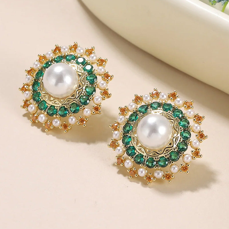 Dara Emerald Pearl Studs