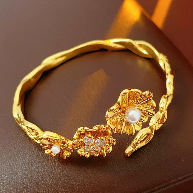 Isabella Whitmore Floral Pearl Bracelet