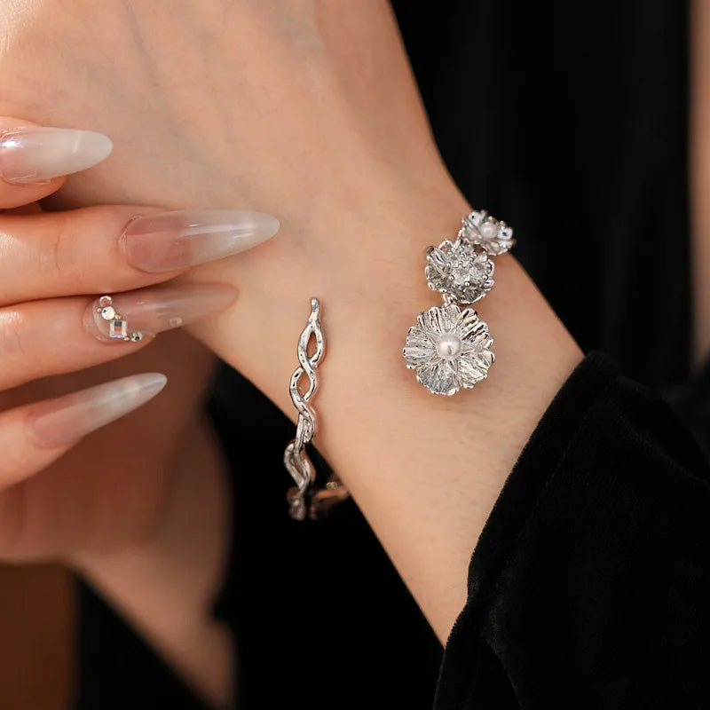 Isabella Whitmore Floral Pearl Bracelet