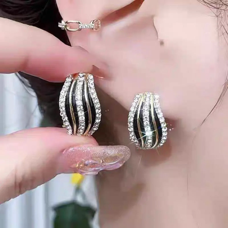 Vanessa Curve Earrings