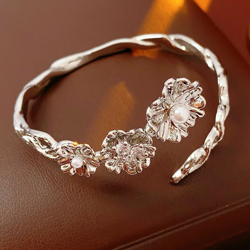 Isabella Whitmore Floral Pearl Bracelet