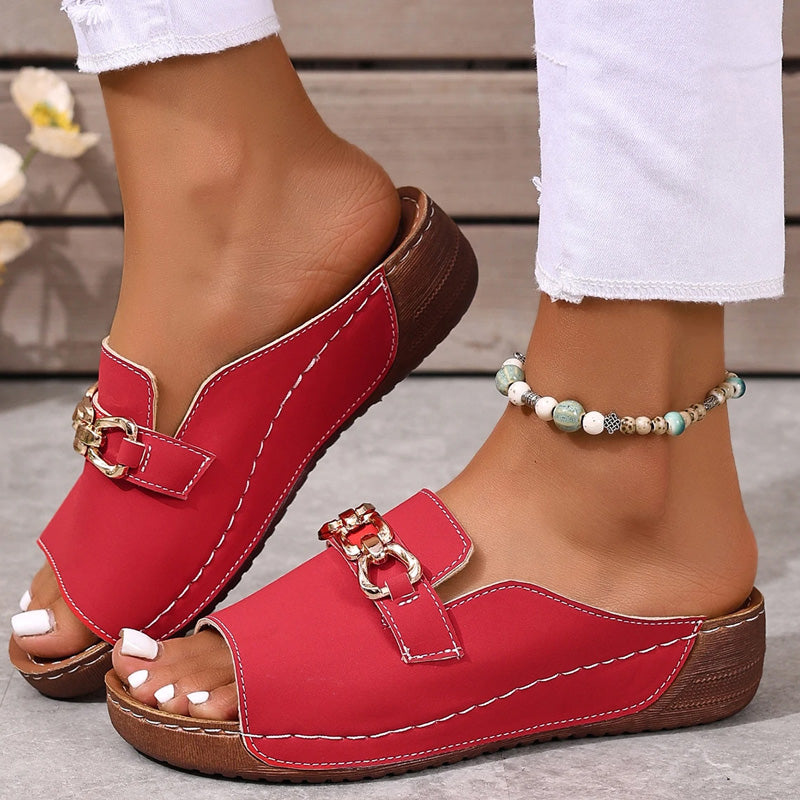 Madelyn Slide Sandals