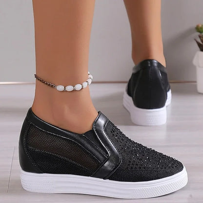 Luna Elegant Sneaker