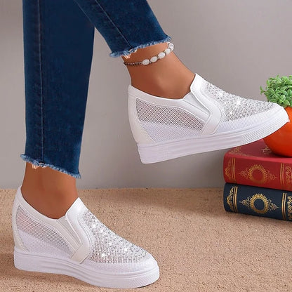 Luna Elegant Sneaker