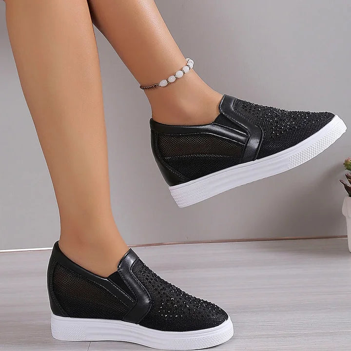 Luna Elegant Sneaker