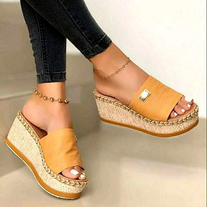 Aurelia Wedge Slides