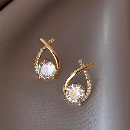 Aurora Curve Stud Earrings
