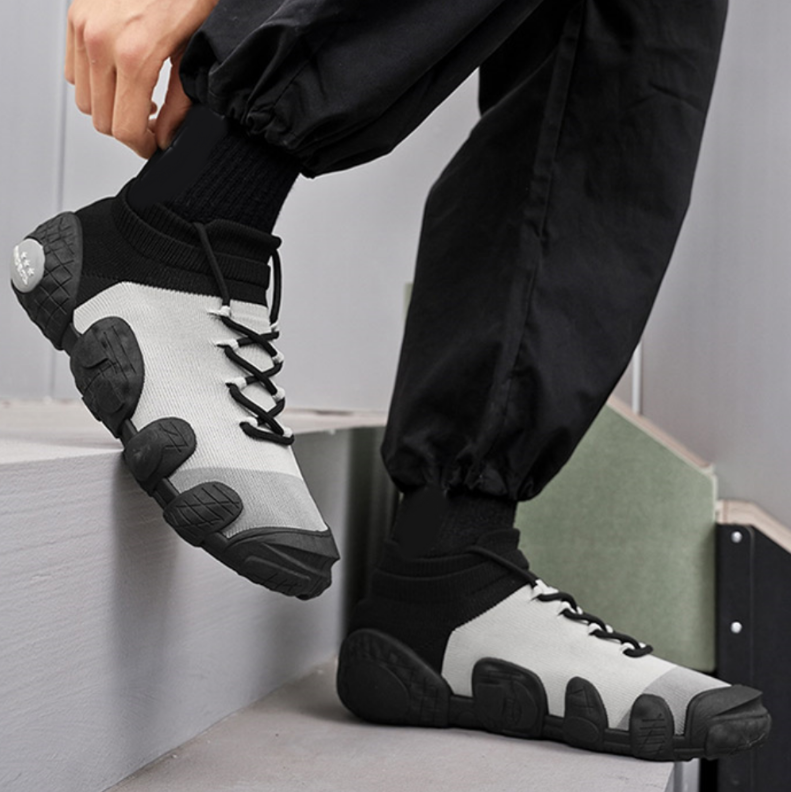 MING204 GroundGrip Knit Runners