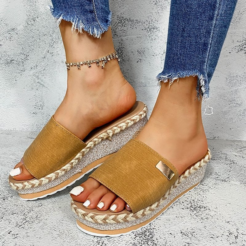Aurelia Wedge Slides